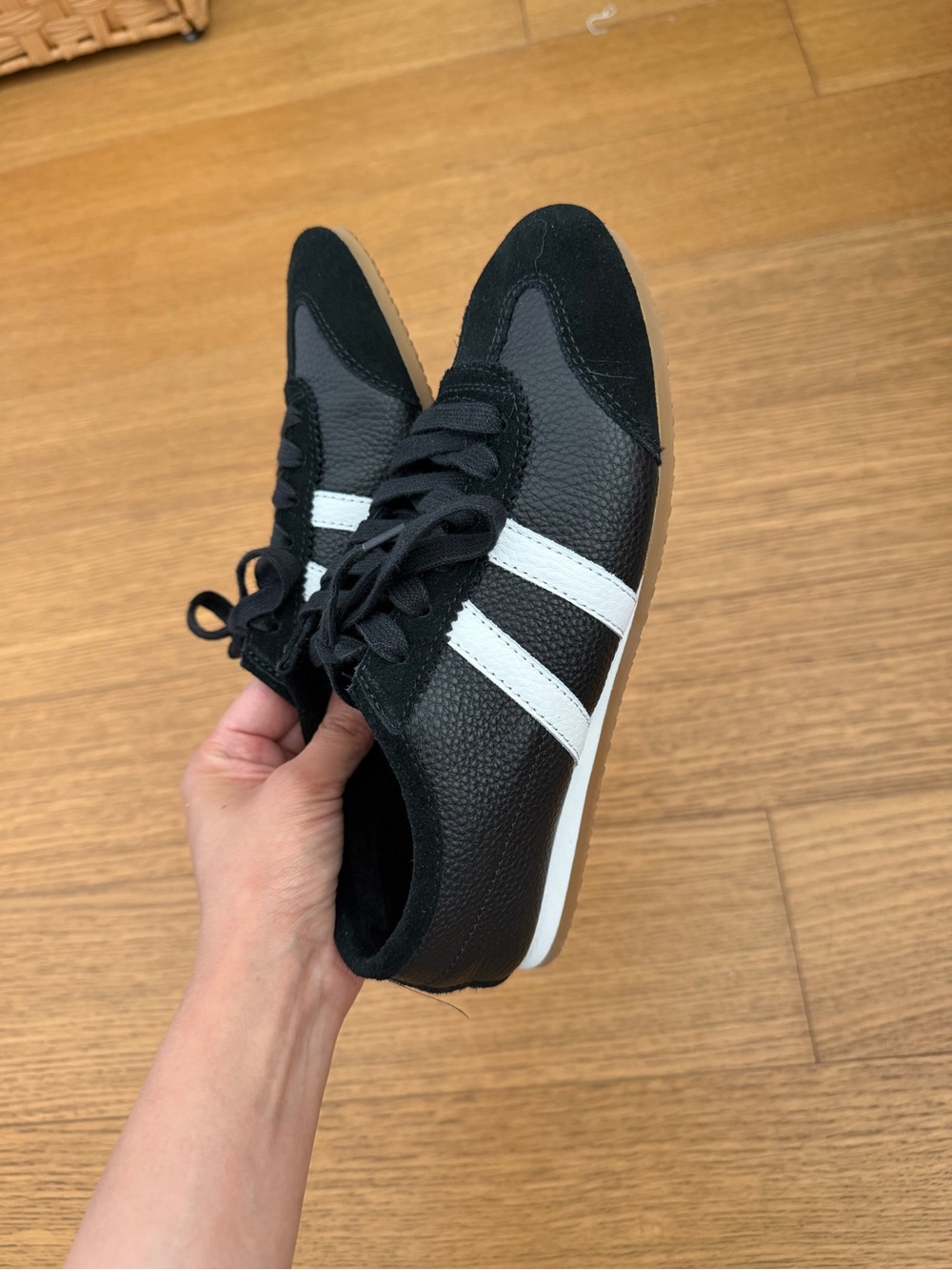 Quince Low Profile Black & White Sneakers - Picture 3 of 6
